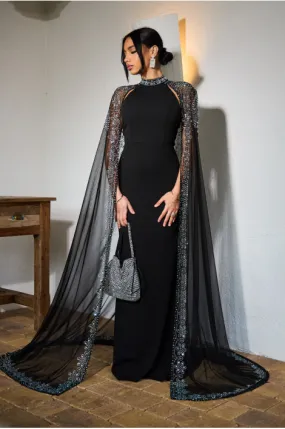 Robe noire à cape en strass