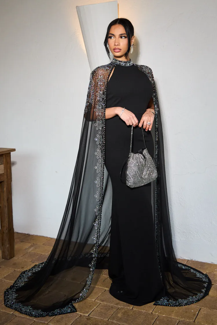 Robe noire à cape en strass