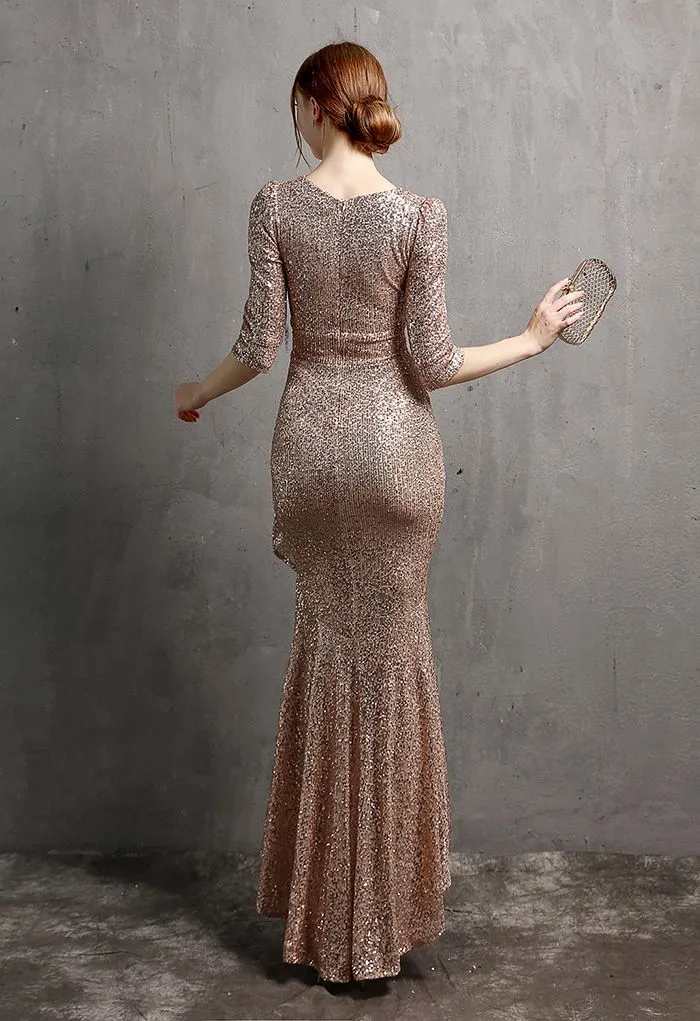 Robe à sequins à volants et manches coudées en champagne